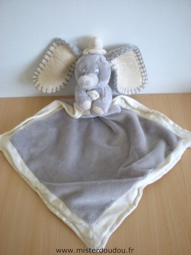 Eléphant Elephant gris dumbo tenant couverture Nicotoy