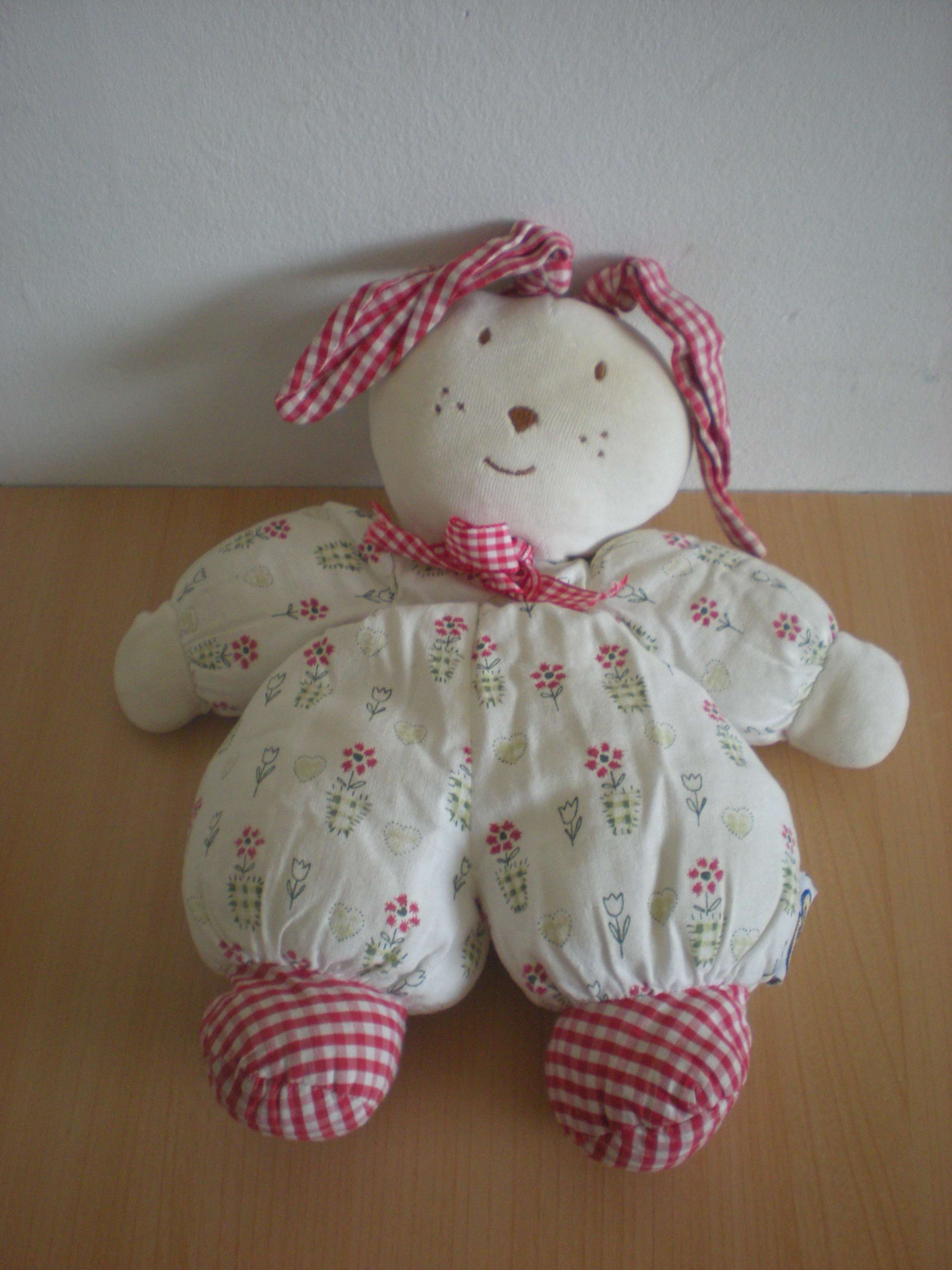 Lapin Blanc tissus motifs fleurs coeurs oreilles vichy rouge Ajena