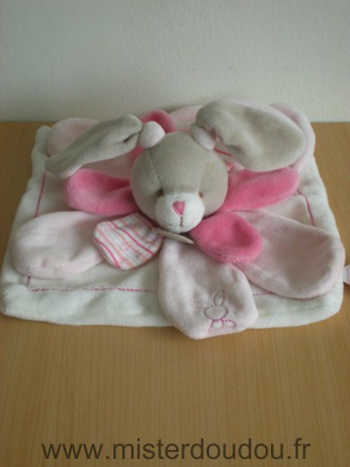 Lapin Celestine rose et blanc petales roses Doudou et compagnie