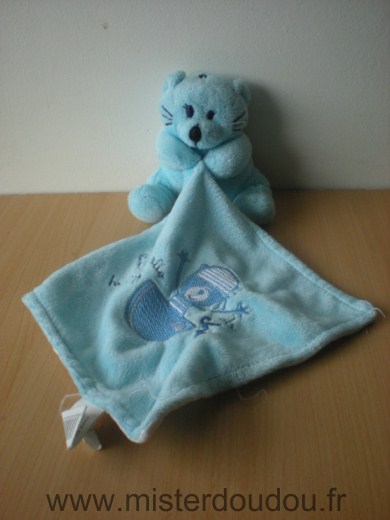 Central vet Ours Bleu avec mouchoir bleu avec petit ours brodé dessus - Très bon état