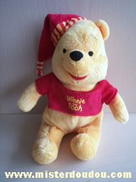 Ours Jaune tshirt rouge bonnet rouge Disney