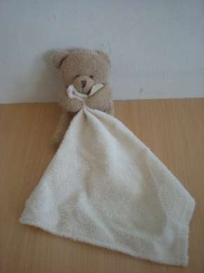 Ours Beige mouchoir écru Doudou et compagnie