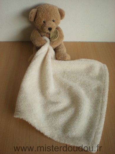 Ours Marron mouchoir ecru Doudou et compagnie