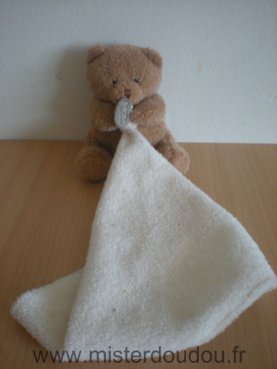 Ours Marron mouchoir ecru Doudou et compagnie