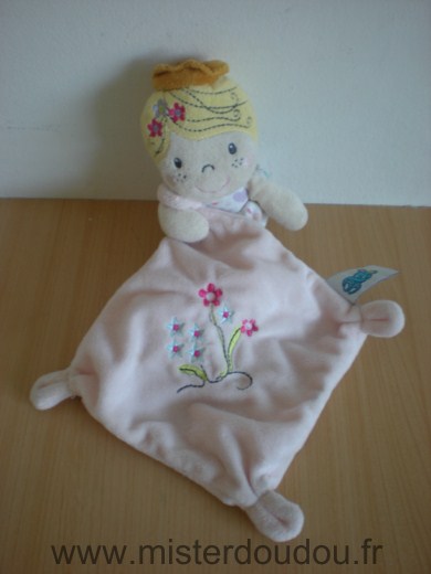 Casino Poupée Fille reine robe rose mouchoir rose avec fleurs - Très bon état