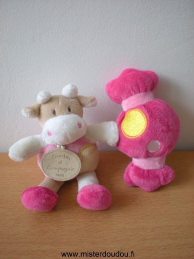 Vache Rose jaune collier bleu bonbon rose aimanté à la main Doudou et compagnie