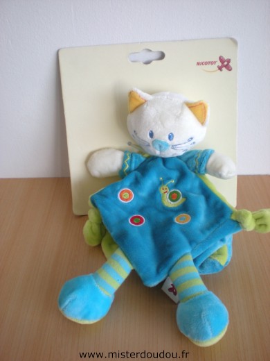 Doudou Chat Nicotoy Bleu vert avec un escargot brodé 