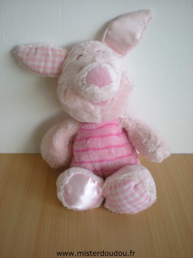 Doudou Cochon Disney Porcinet rose, tissus vichy rose sous une patte et dans l'oreille 