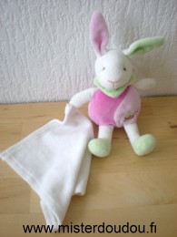 Doudou Lapin Baby nat Rose vert mouchoir blanc 