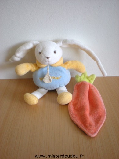 Doudou Lapin Doudou et compagnie Bleu blanc jaune tenant une carotte orange Medaillon usé