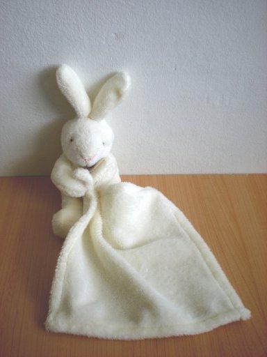 Doudou Lapin Doudou et compagnie Ecru mouchoir ecru 