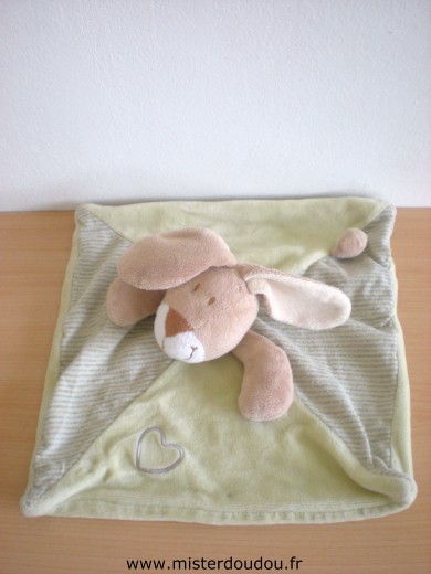 Doudou Lapin Mots d enfants Vert avec un coeur A déjà subit plusieurs lavages, le tissus n'est plus état neuf.