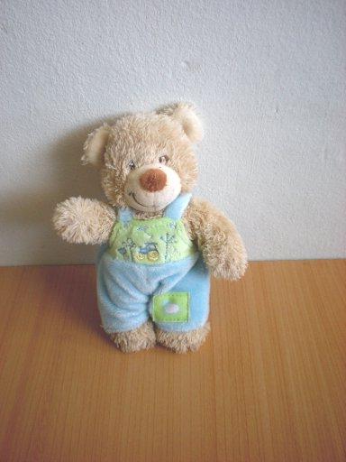 Doudou Ours Tex Beige salopette bleu vert 