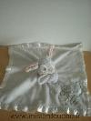 Lapin-Disney-Gris-bordure-satin