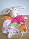 Lapin-Doudou-et-compagnie-Patchwork-rose-orange-avec-tortue-Attention-:-il-a-ete-brode-le-prenom-noa-dans-son-oreille.