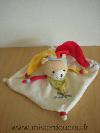 Ours-Doudou-et-compagnie-Arlequin-blanc-bonnet-jaune-et-rouge